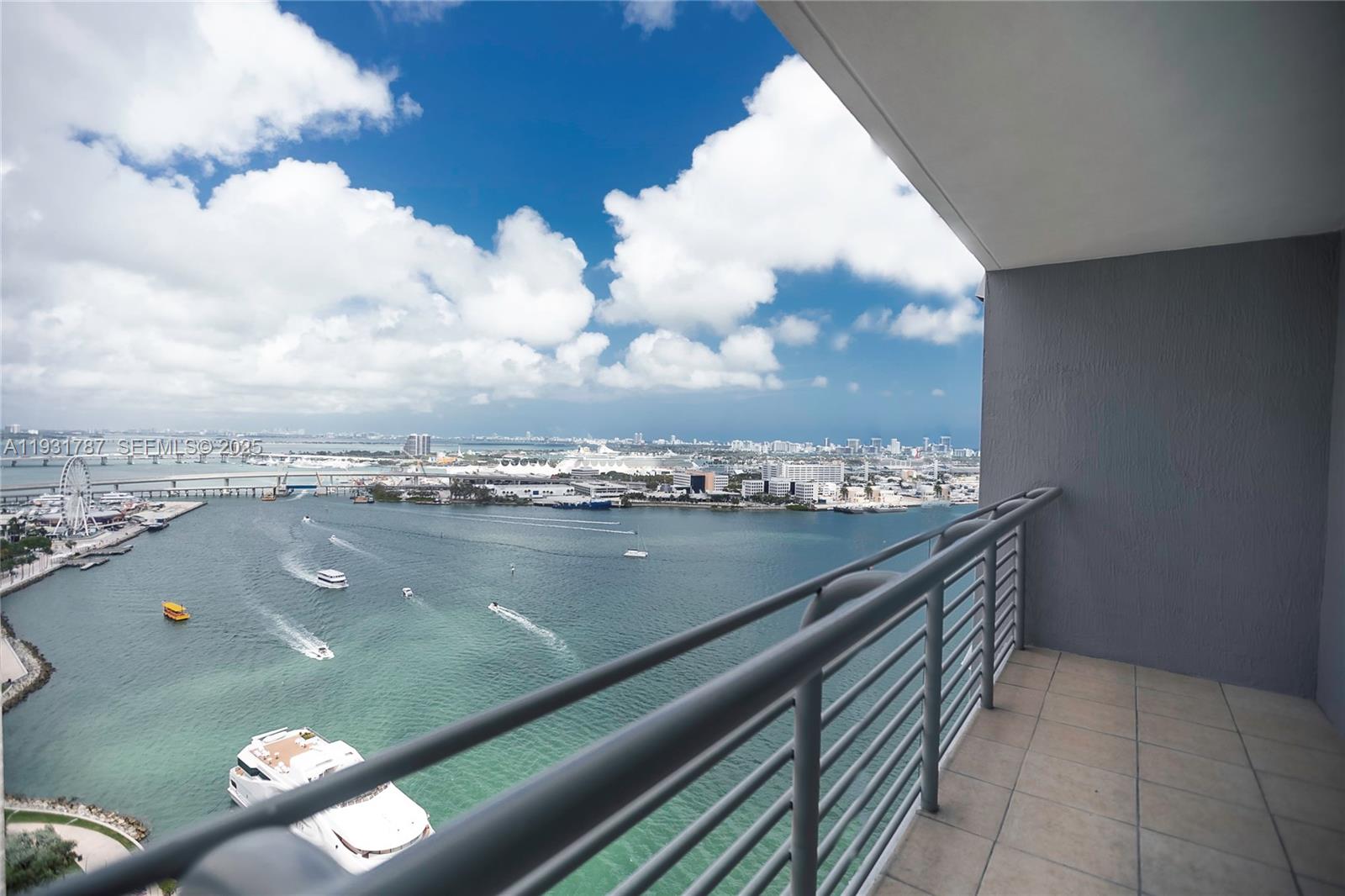 335 S Biscayne Blvd #2710, Miami FL 33131
