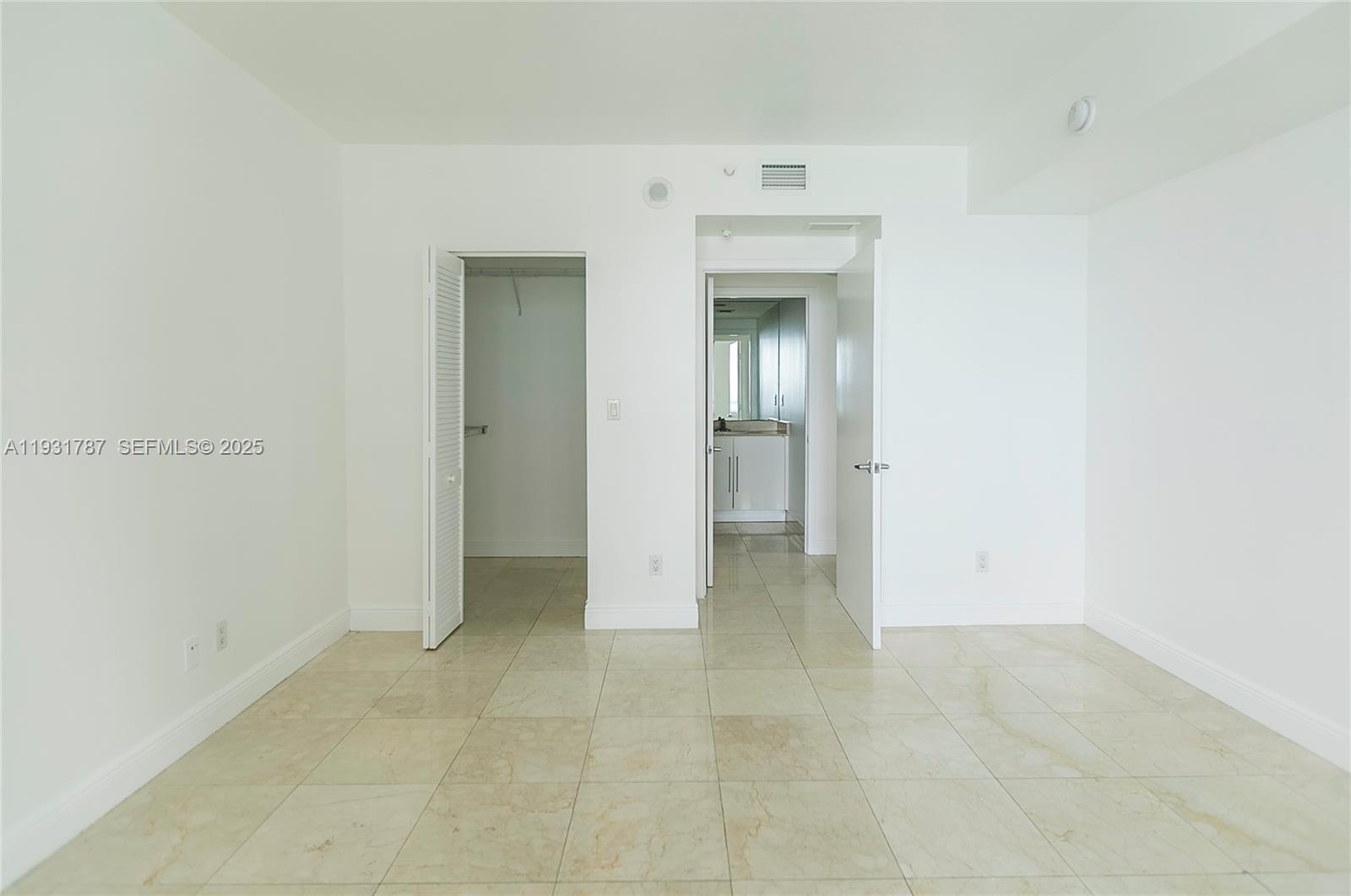 335 S Biscayne Blvd #2710, Miami FL 33131