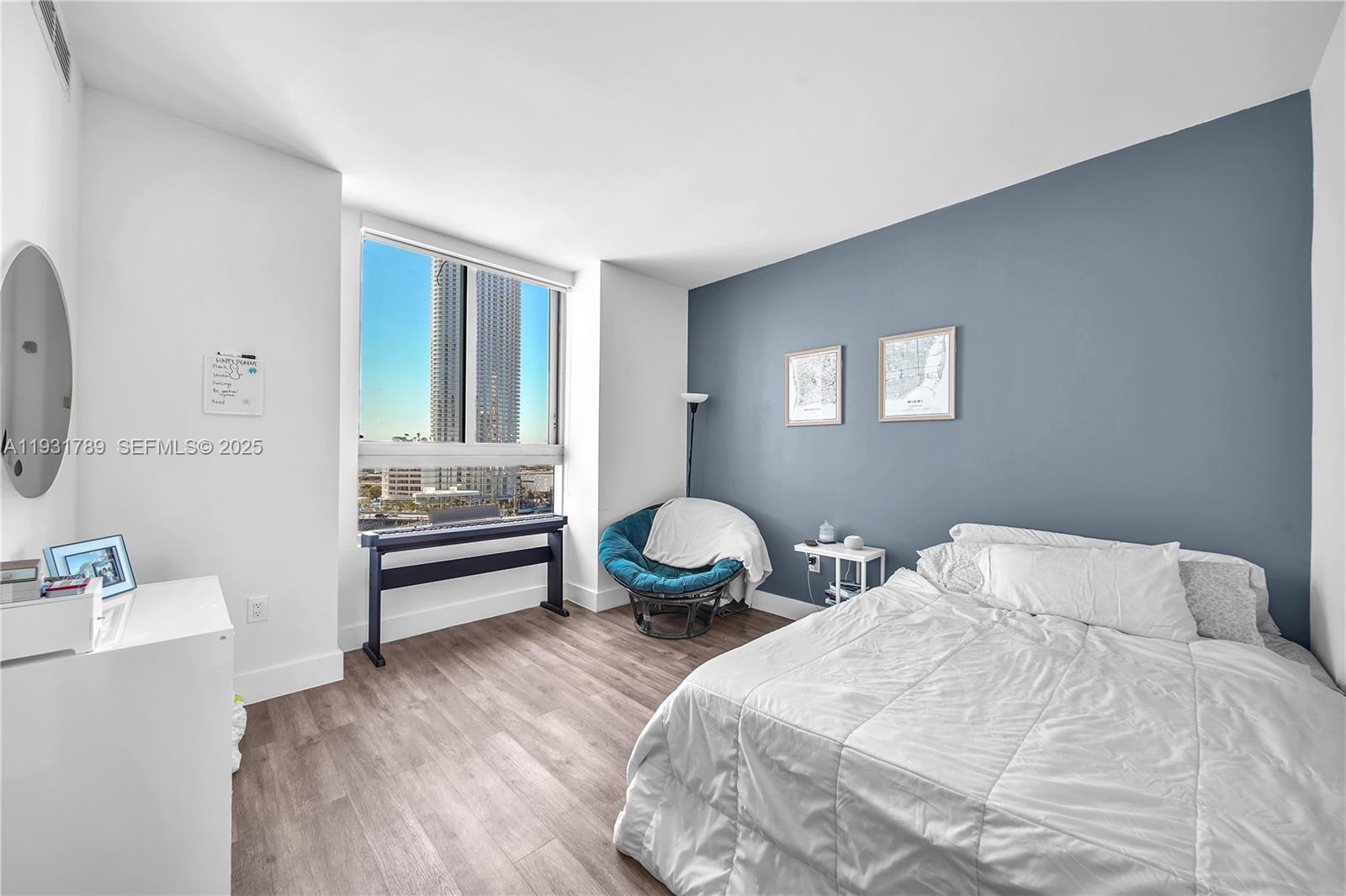 90 SW 3rd St #1213, Miami FL 33130