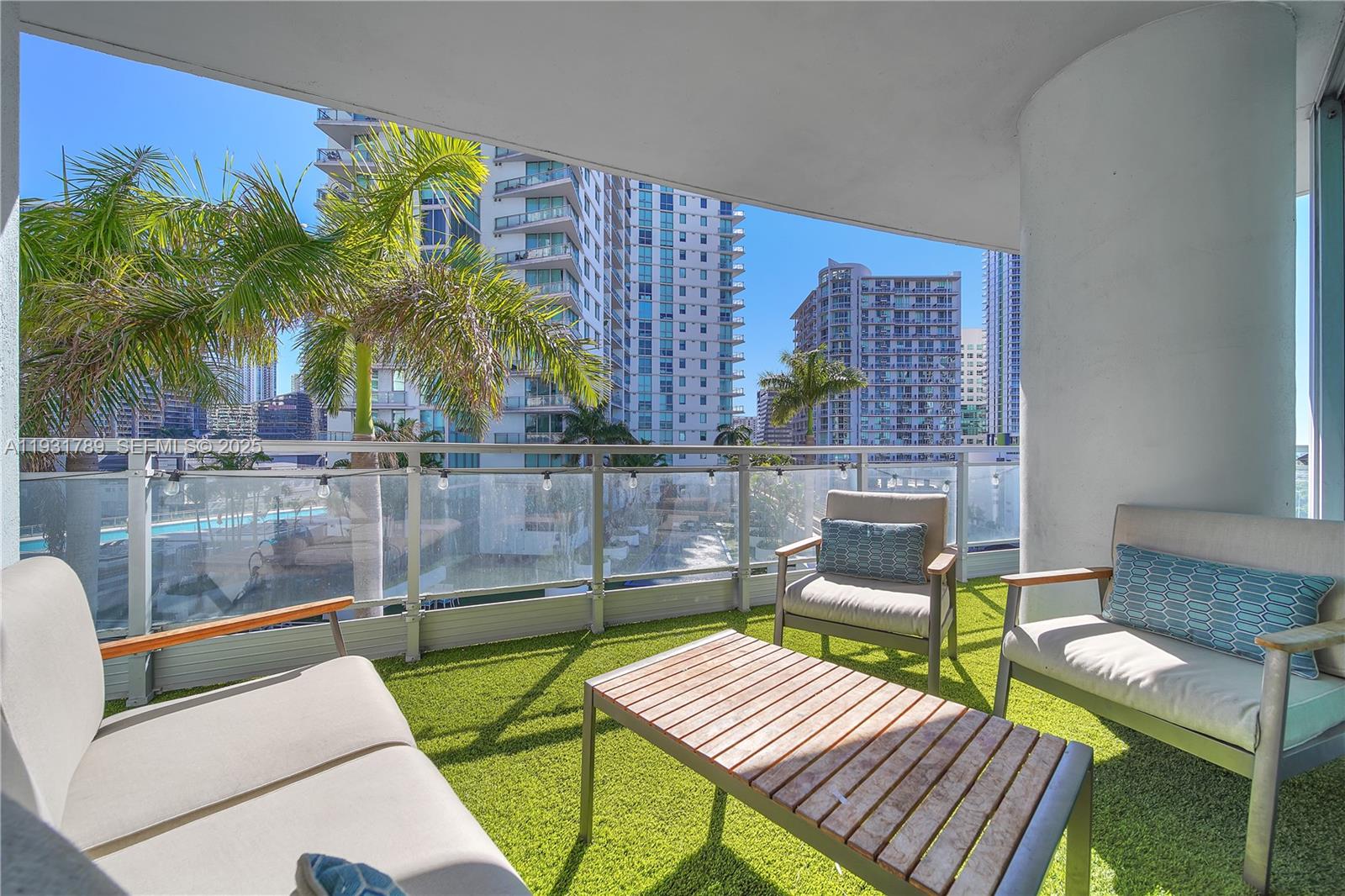 90 SW 3rd St #1213, Miami FL 33130