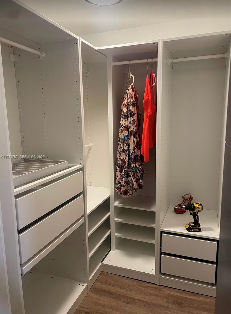 90 SW 3rd St #1213, Miami FL 33130
