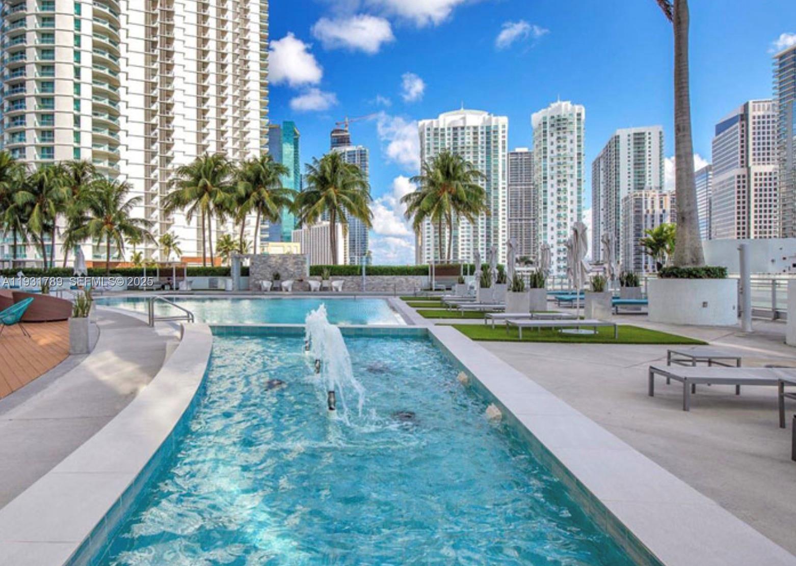 90 SW 3rd St #1213, Miami FL 33130