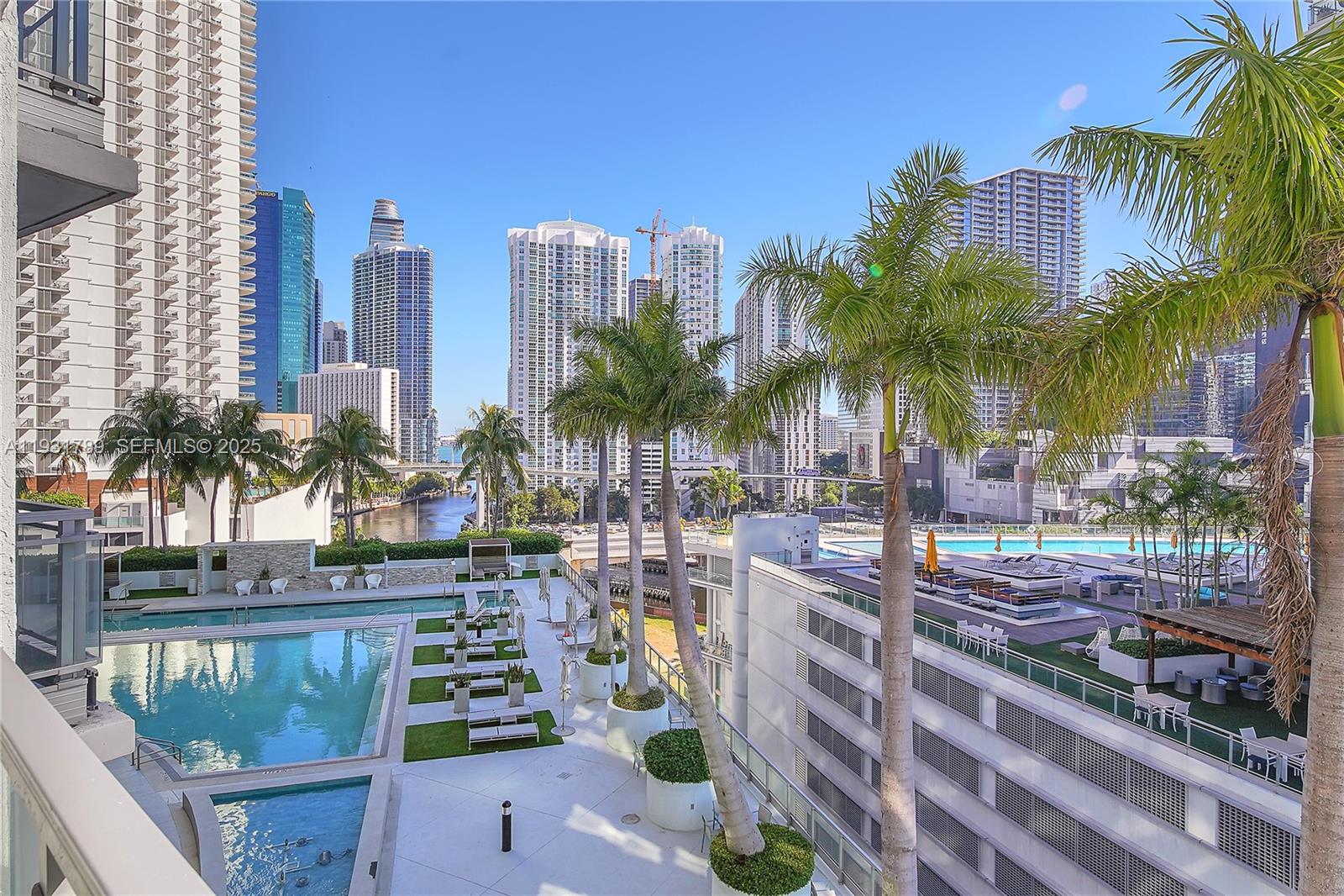 90 SW 3rd St #1213, Miami FL 33130