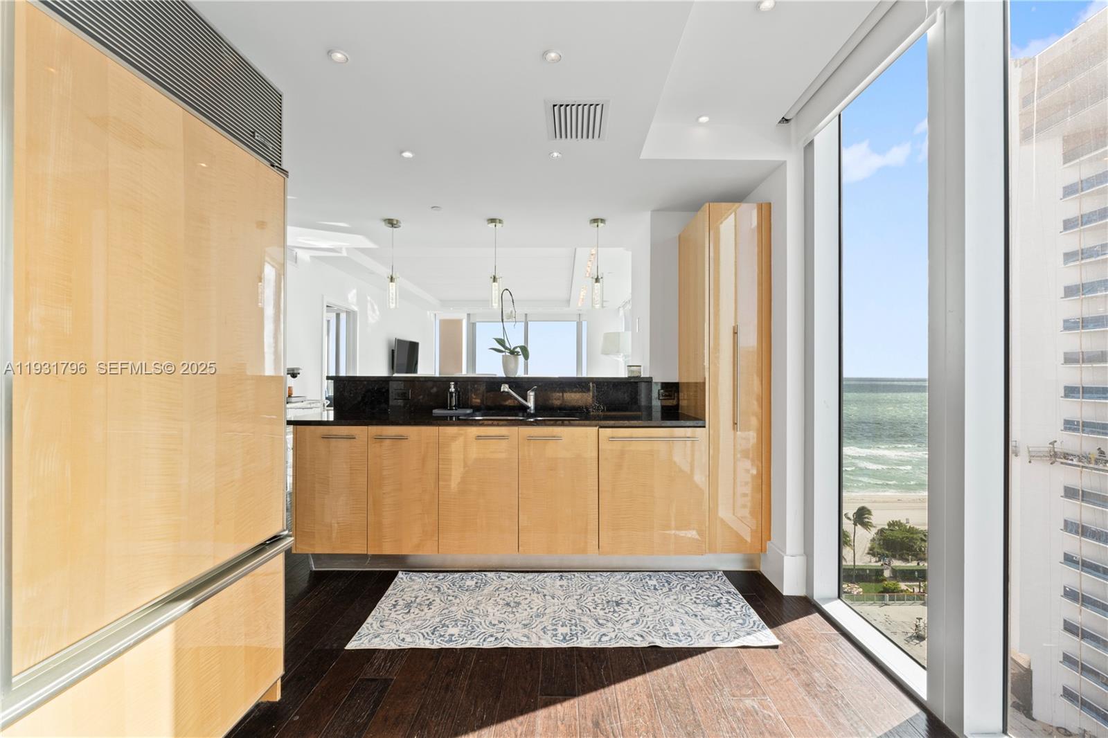 6799 Collins Ave #1005, Miami Beach FL 33141