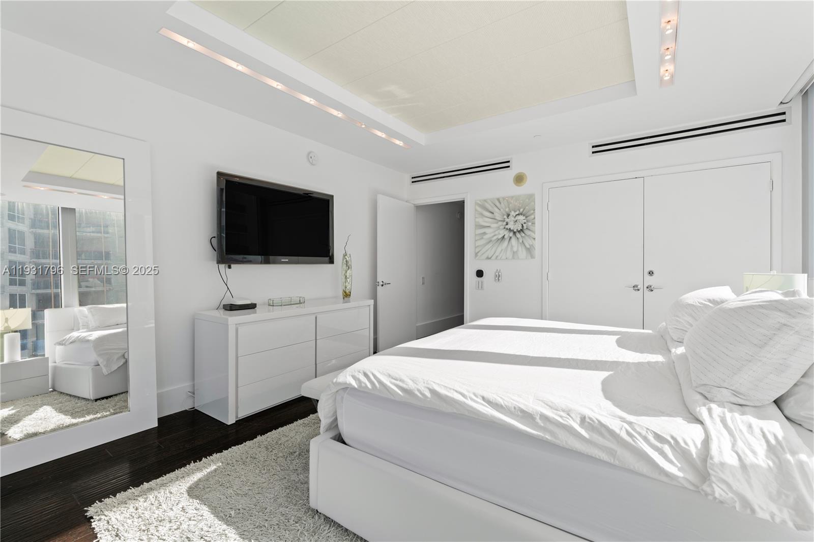 6799 Collins Ave #1005, Miami Beach FL 33141