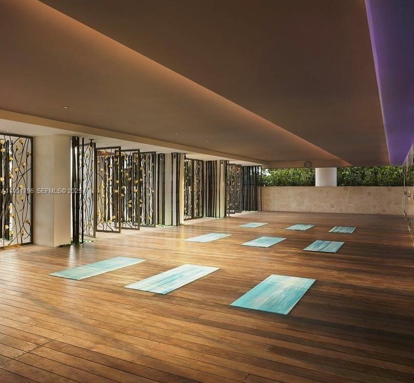 6799 Collins Ave #1005, Miami Beach FL 33141
