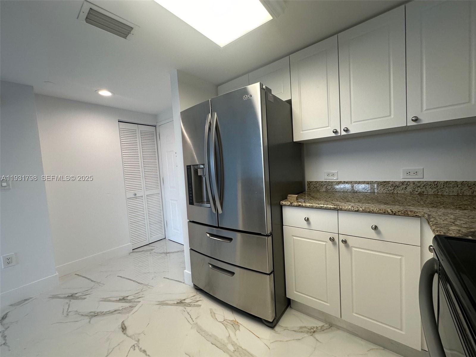 19501 W Country Club Dr #406, Aventura FL 33180