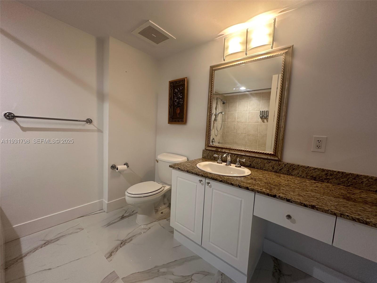 19501 W Country Club Dr #406, Aventura FL 33180