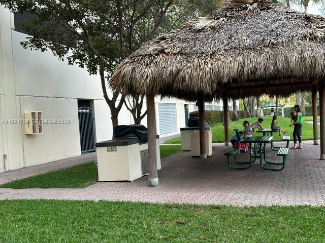 19501 W Country Club Dr #406, Aventura FL 33180