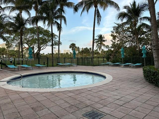 19501 W Country Club Dr #406, Aventura FL 33180