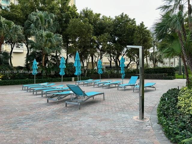 19501 W Country Club Dr #406, Aventura FL 33180