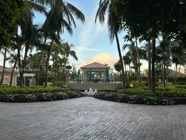 19501 W Country Club Dr #406, Aventura FL 33180