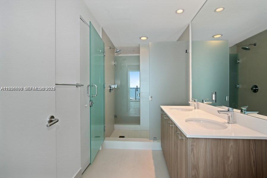 501 NE 31st St #3102, Miami FL 33137