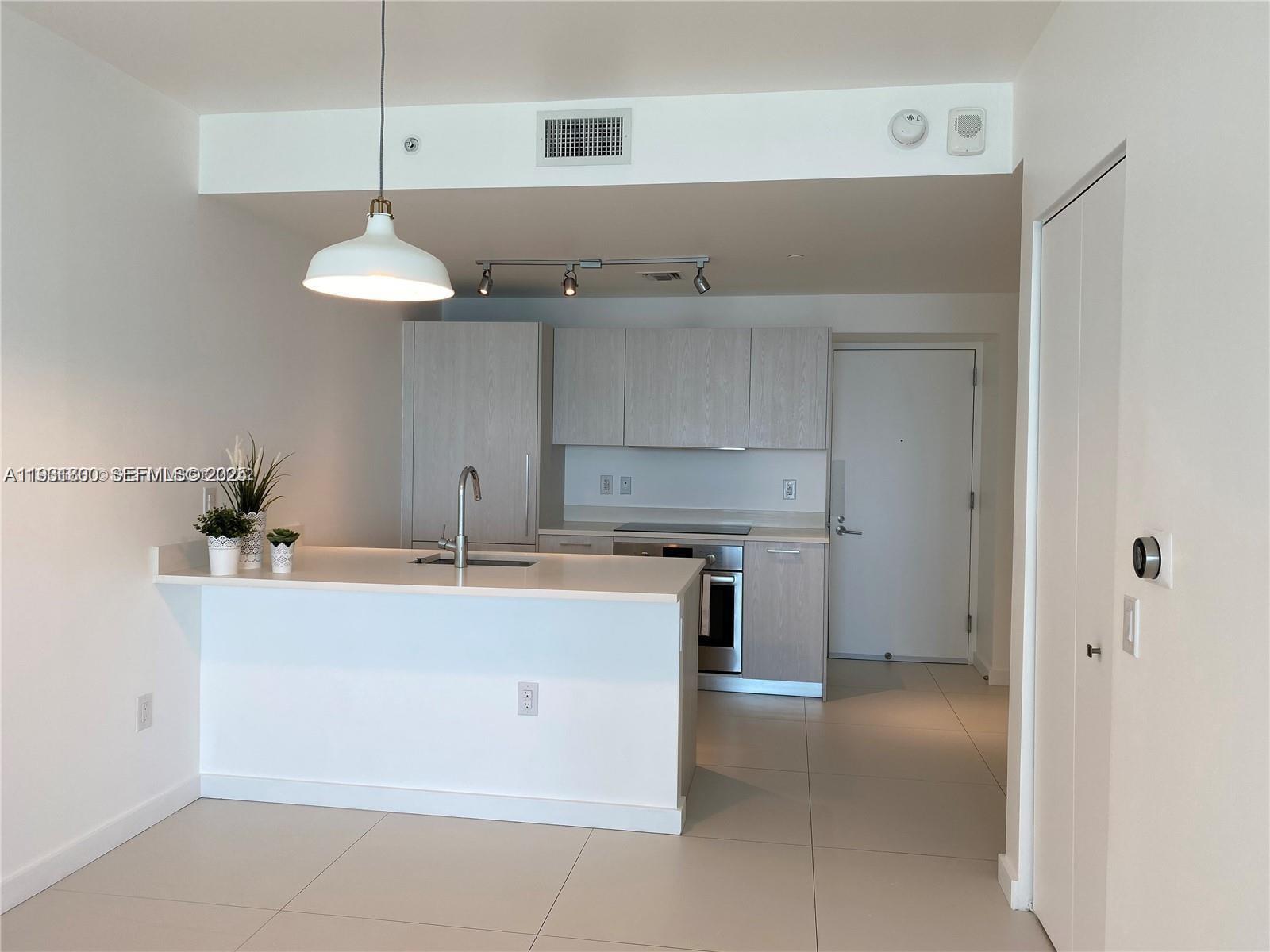 501 NE 31st St #3102, Miami FL 33137
