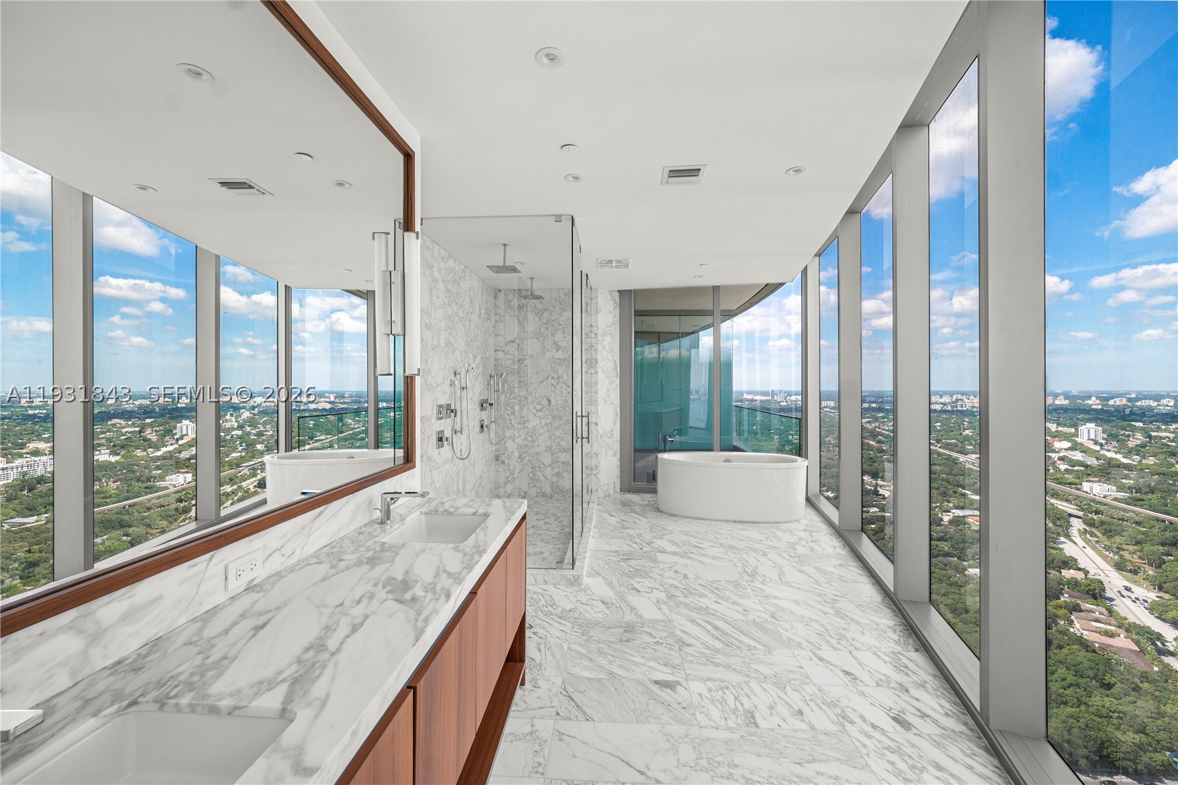 175 SE 25th Rd #4201, Miami FL 33129