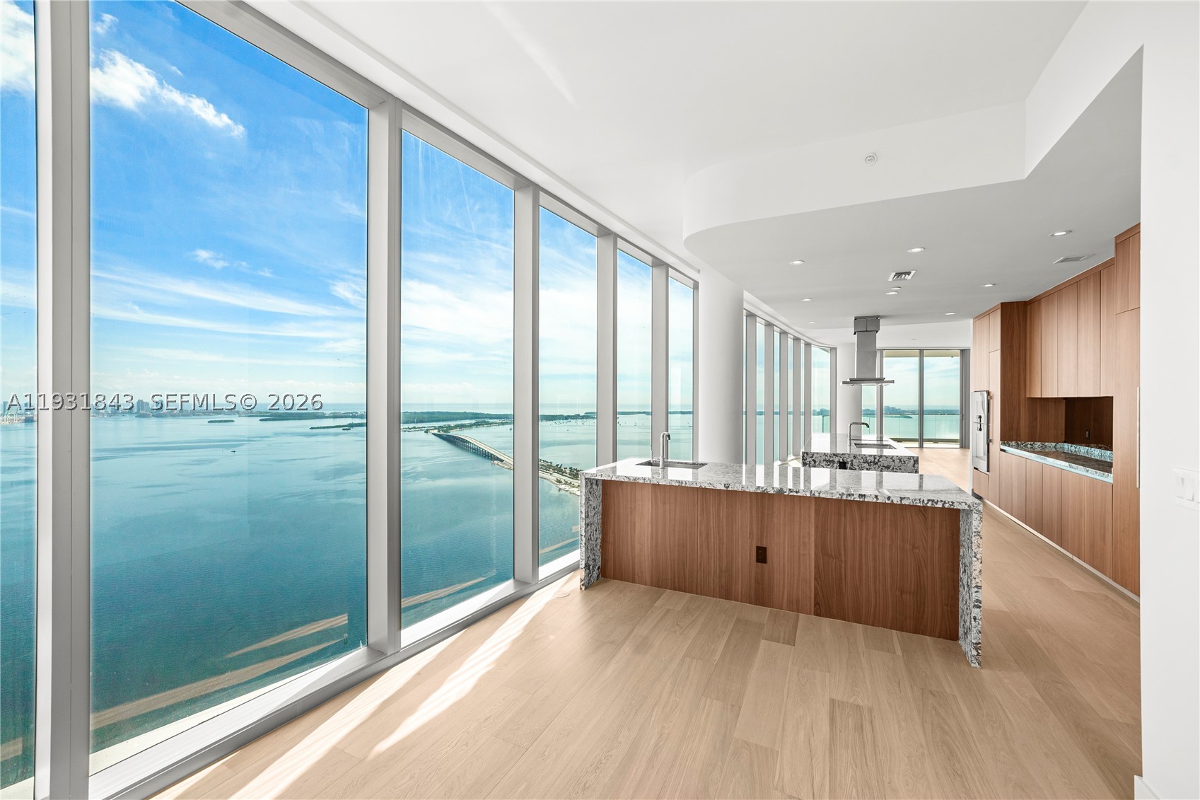 175 SE 25th Rd #4201, Miami FL 33129