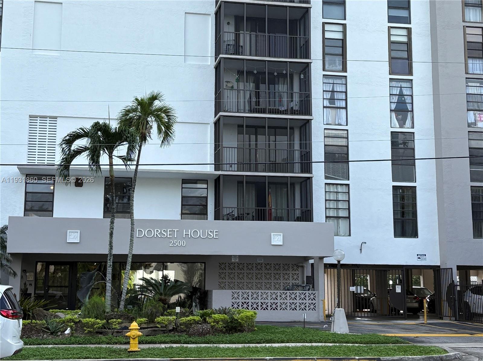 2500 NE 135th St #C502, North Miami FL 33181