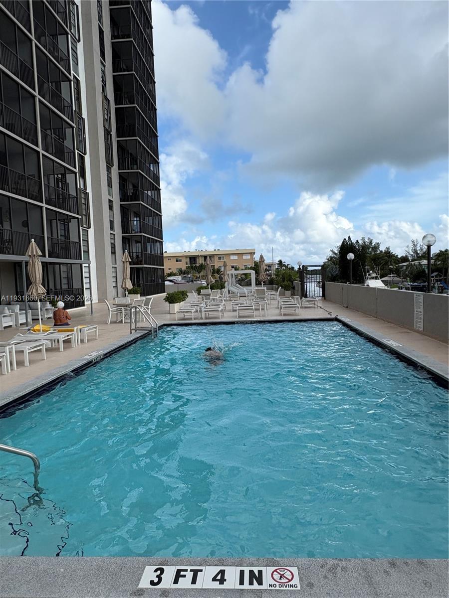2500 NE 135th St #C502, North Miami FL 33181