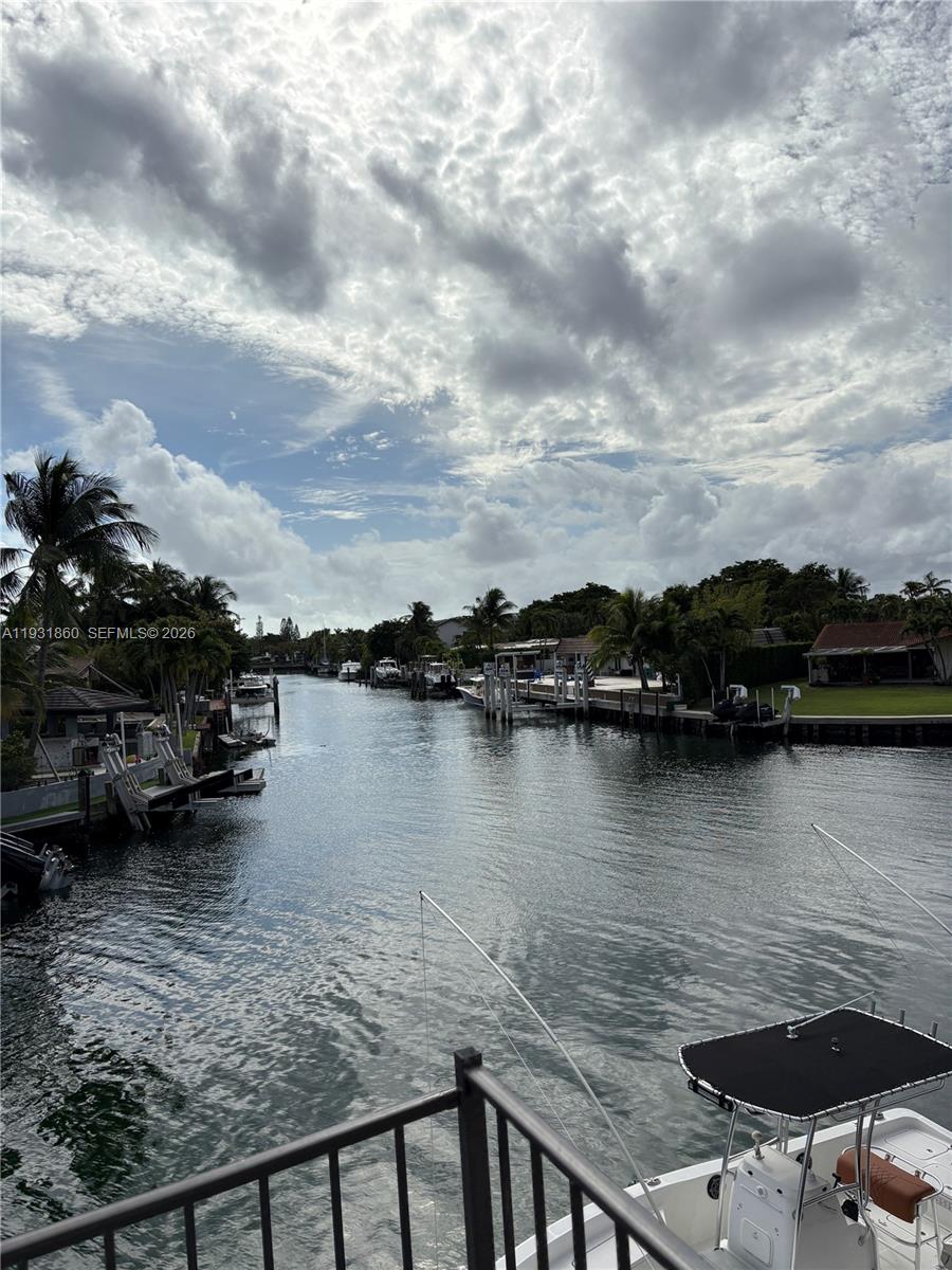 2500 NE 135th St #C502, North Miami FL 33181
