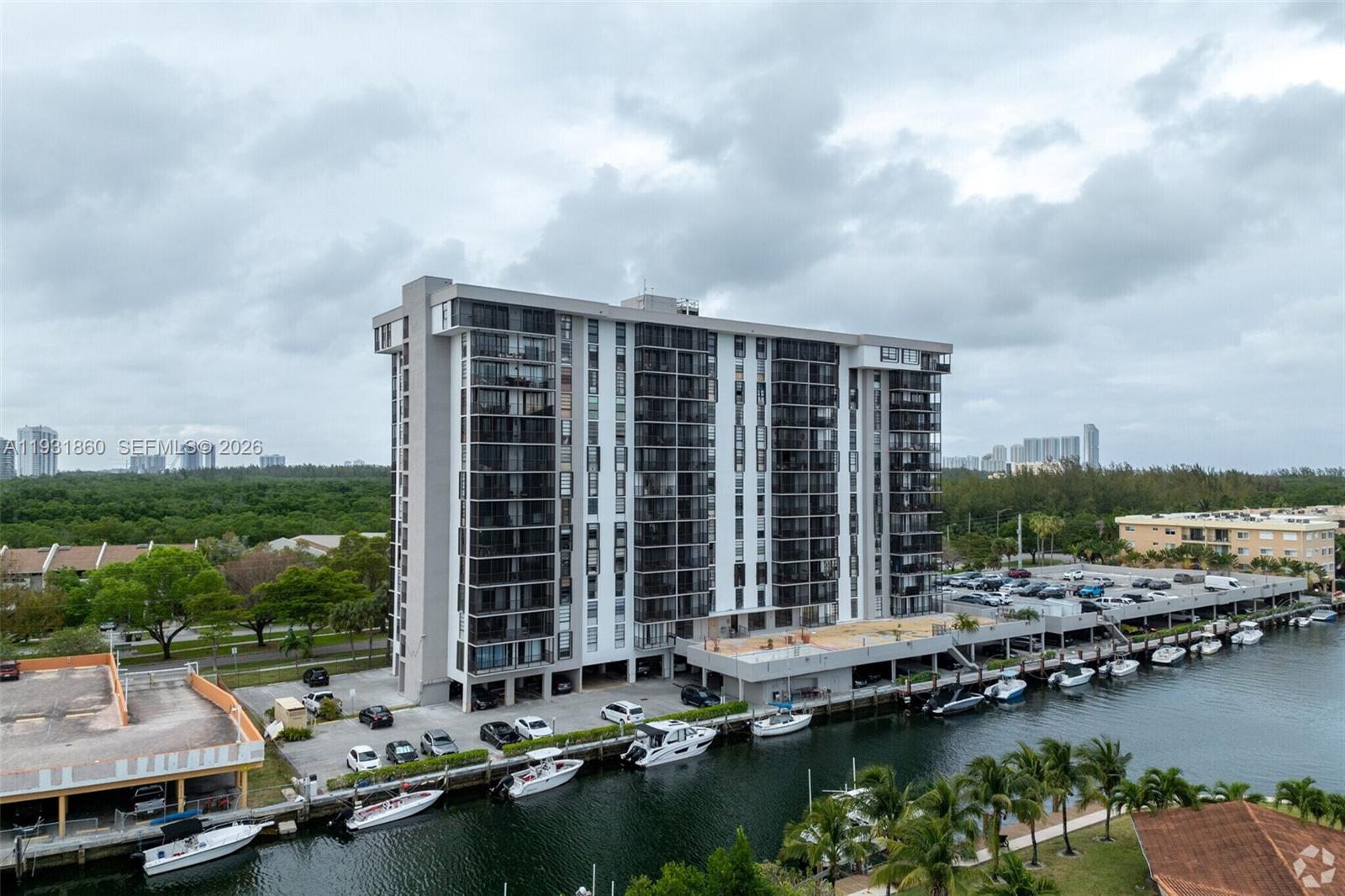 2500 NE 135th St #C502, North Miami FL 33181