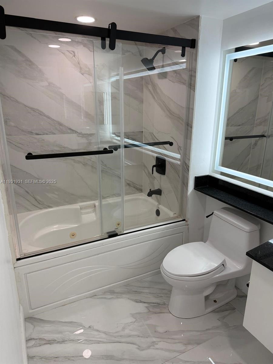 31 SE 5th St #2907, Miami FL 33131