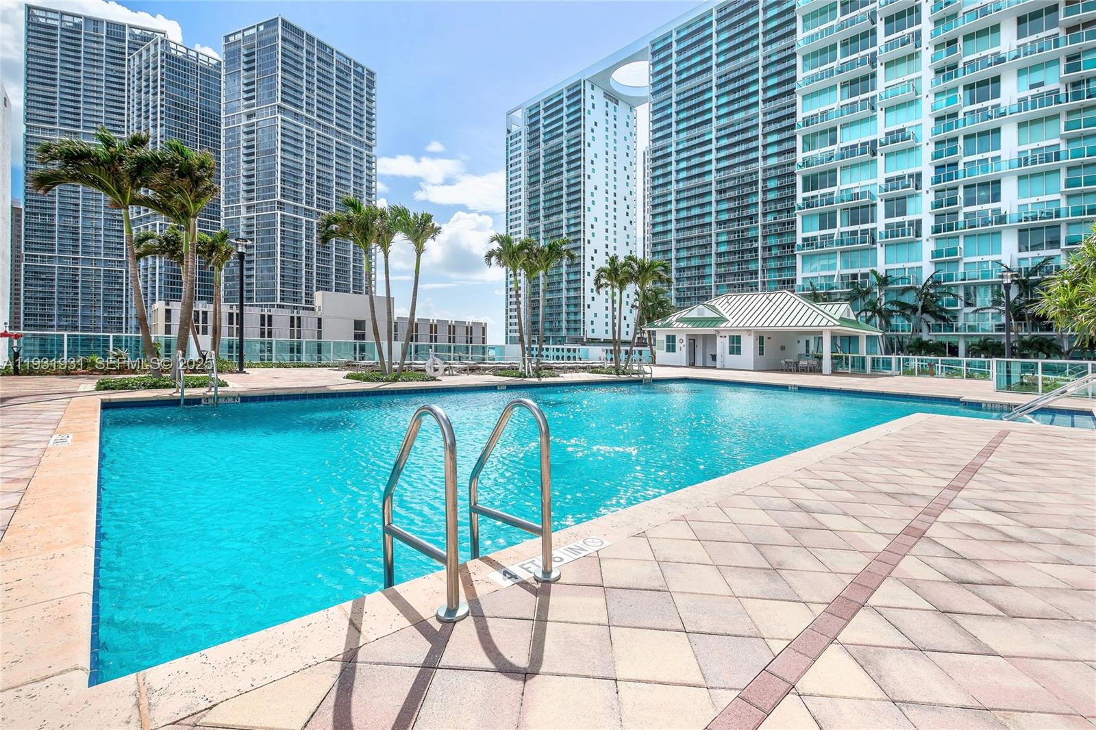 31 SE 5th St #2907, Miami FL 33131