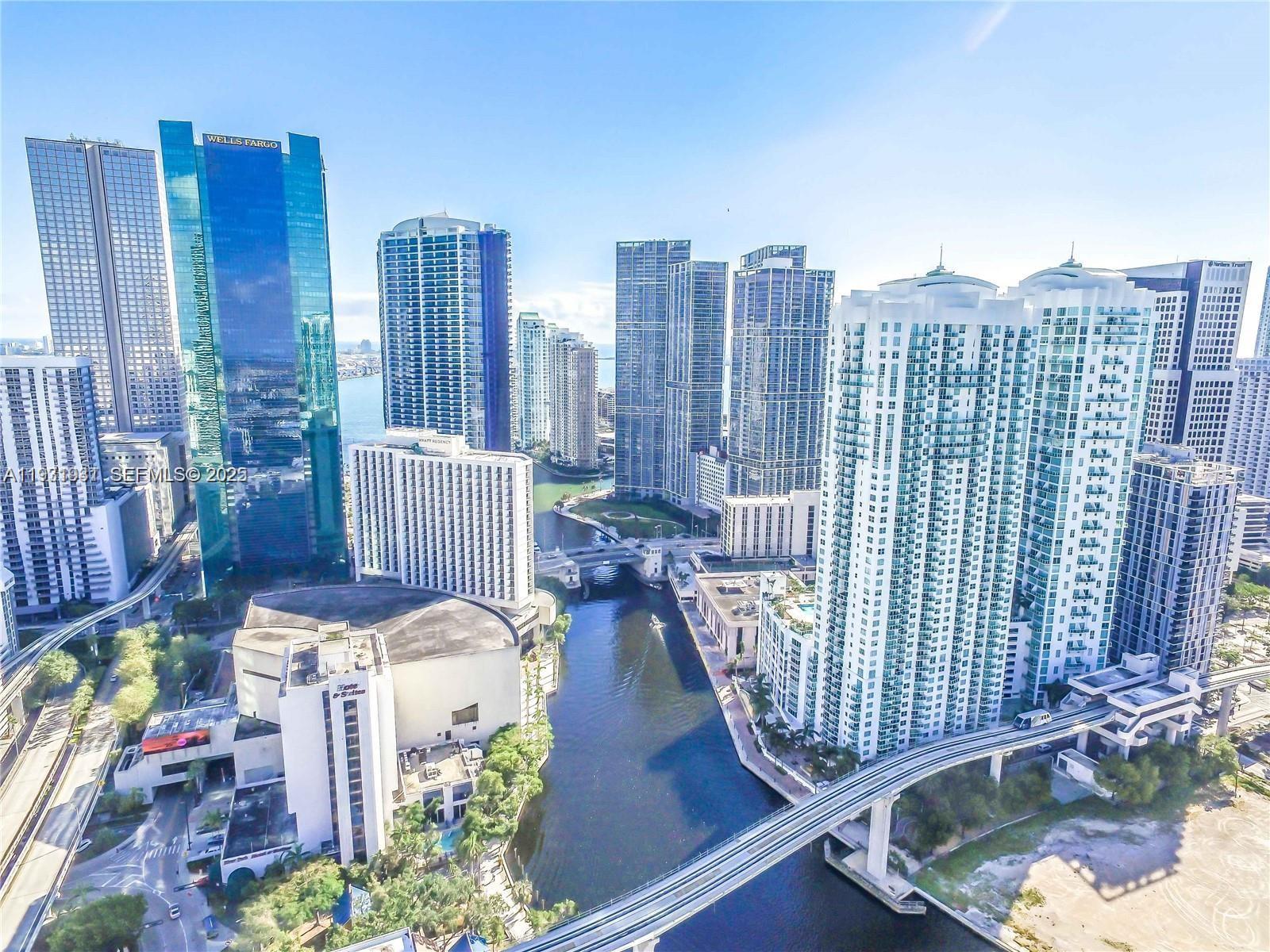 31 SE 5th St #2907, Miami FL 33131