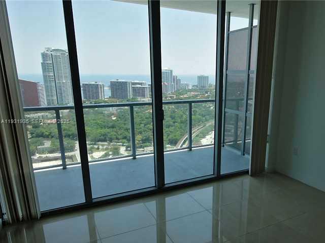 79 SW 12 ST #3502-S, Miami FL 33130