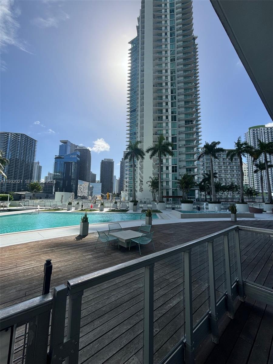 90 SW 3rd St #2207, Miami FL 33130