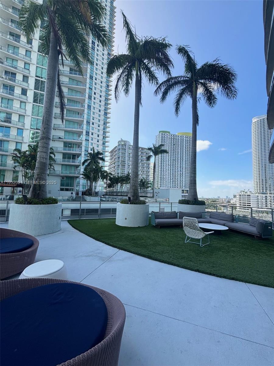 90 SW 3rd St #2207, Miami FL 33130