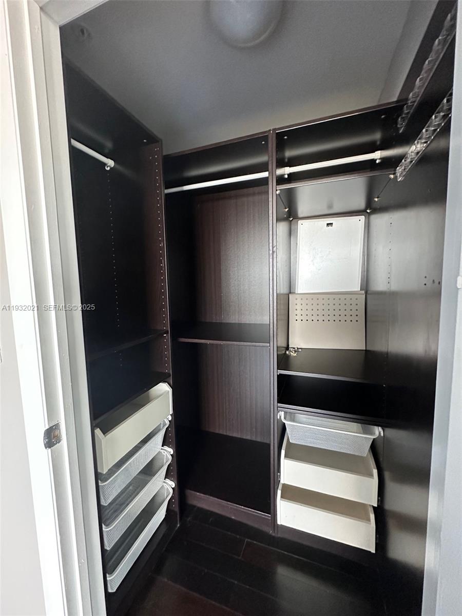 90 SW 3rd St #2207, Miami FL 33130