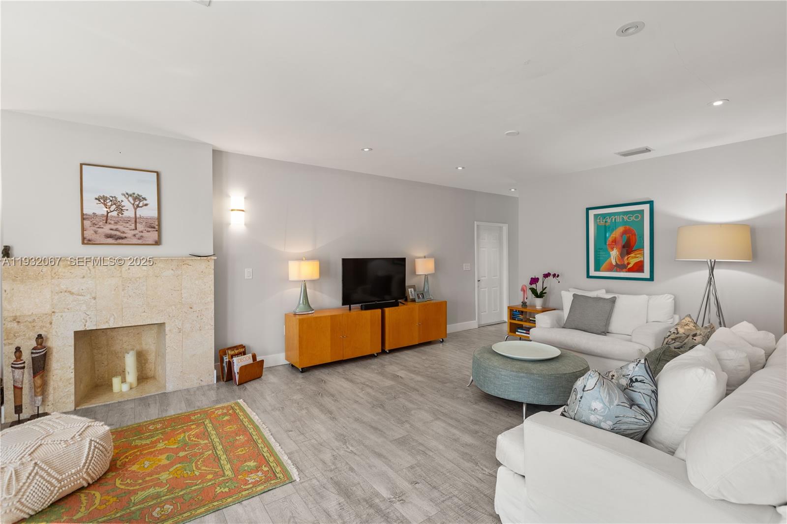 737 Alhambra Cir, Coral Gables FL 33134