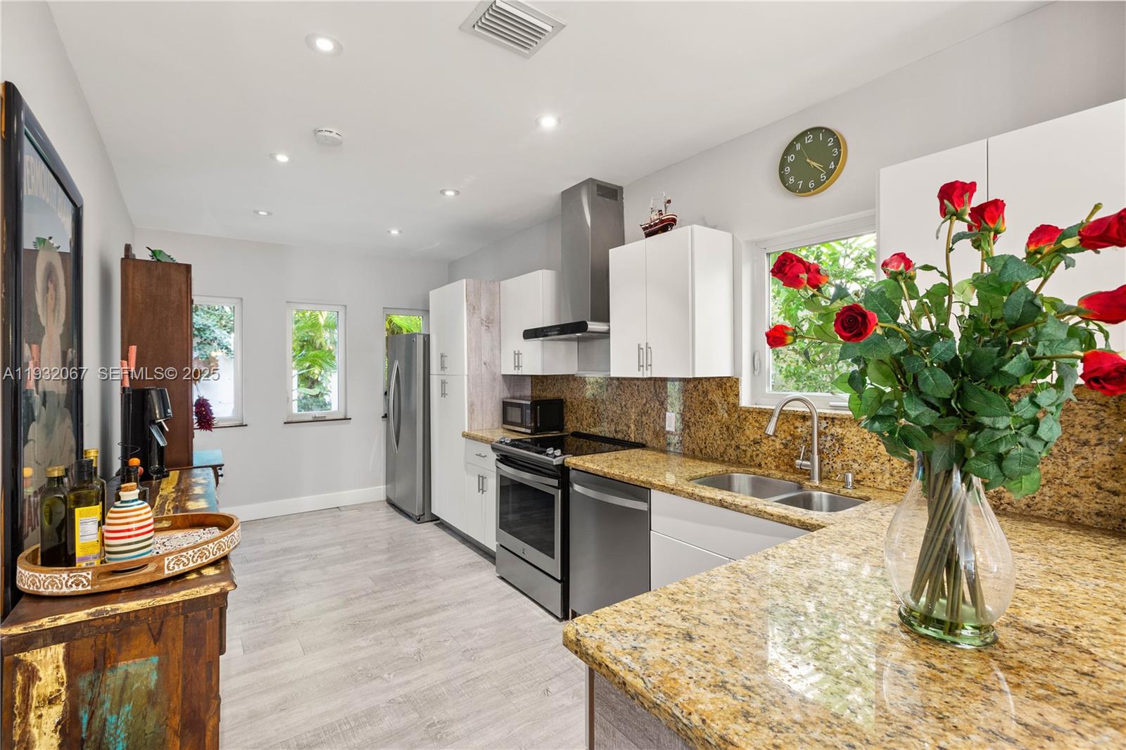 737 Alhambra Cir, Coral Gables FL 33134