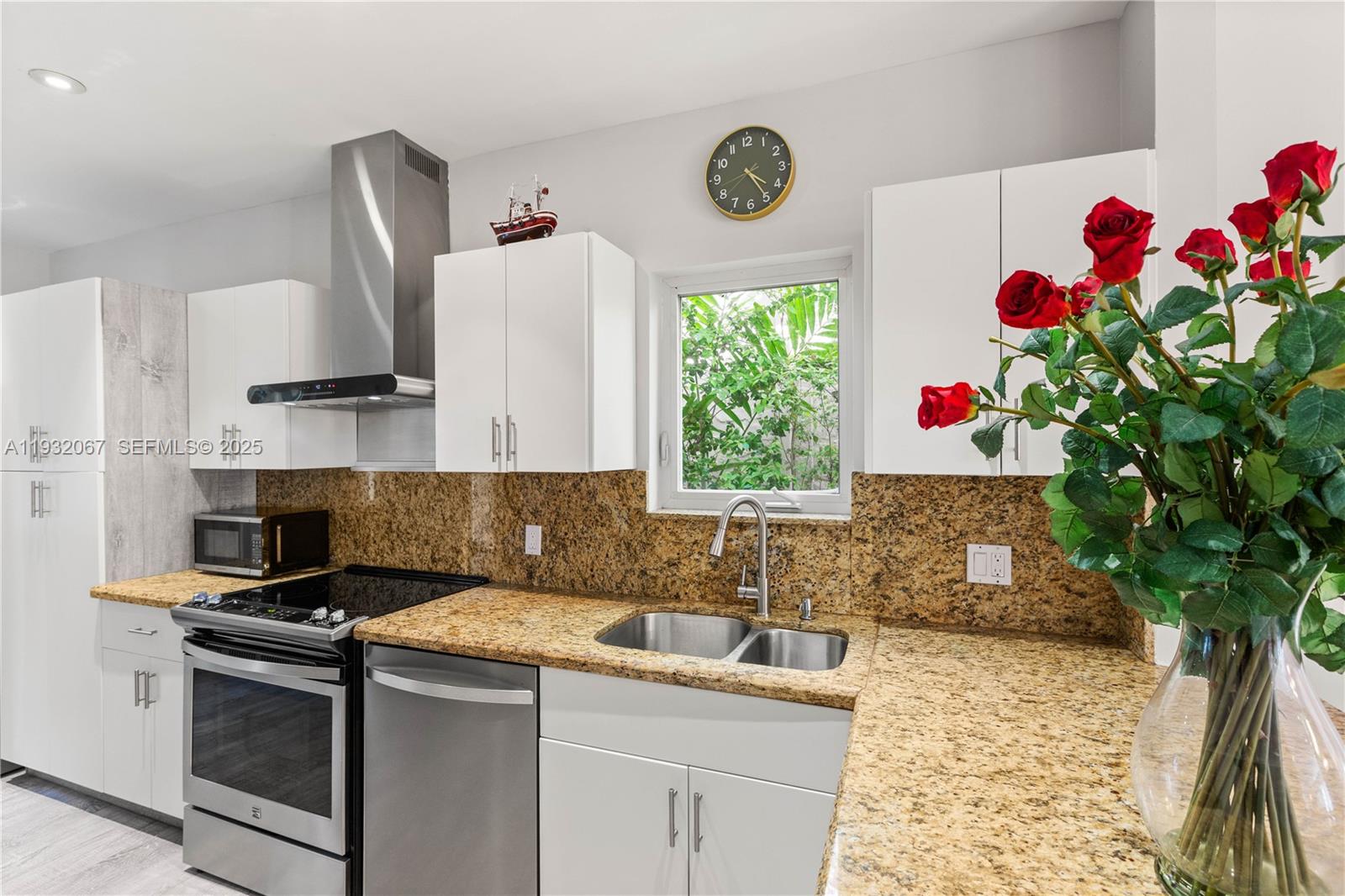 737 Alhambra Cir, Coral Gables FL 33134