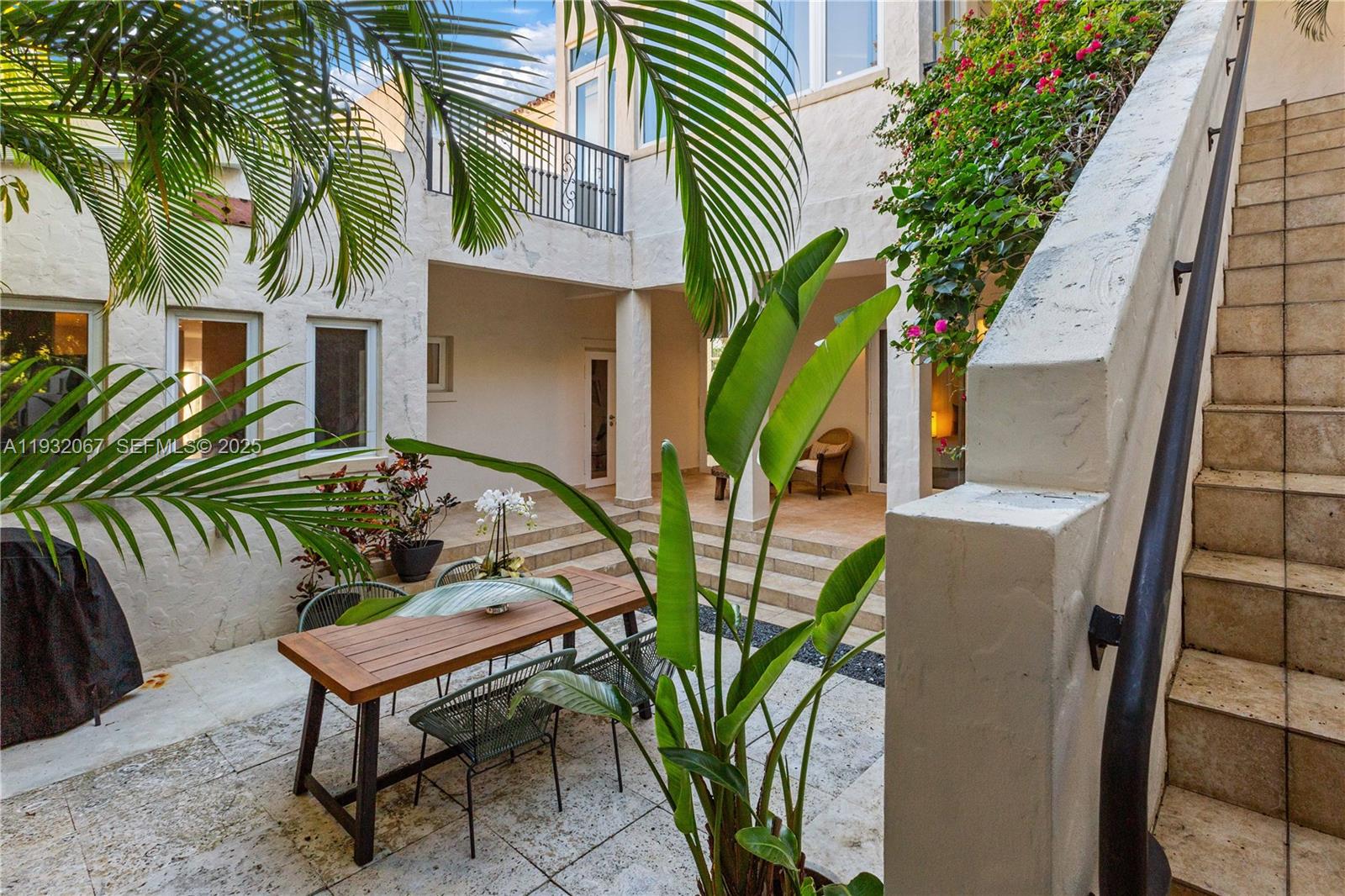737 Alhambra Cir, Coral Gables FL 33134