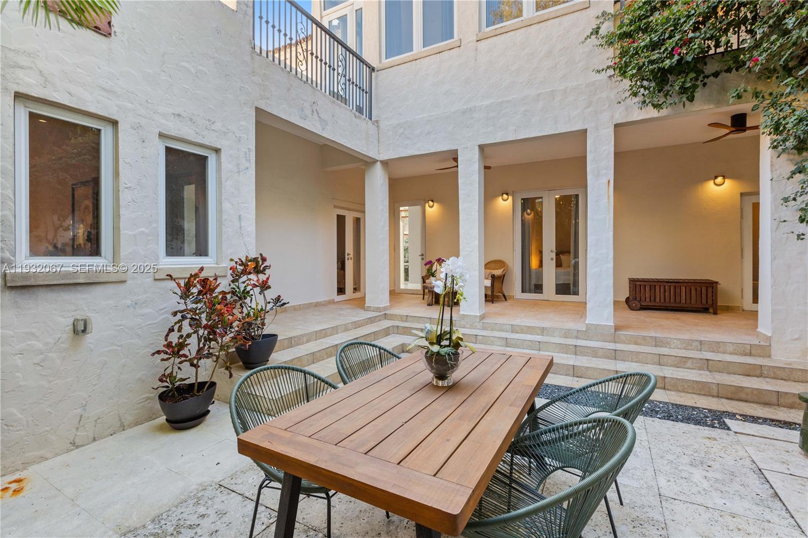 737 Alhambra Cir, Coral Gables FL 33134