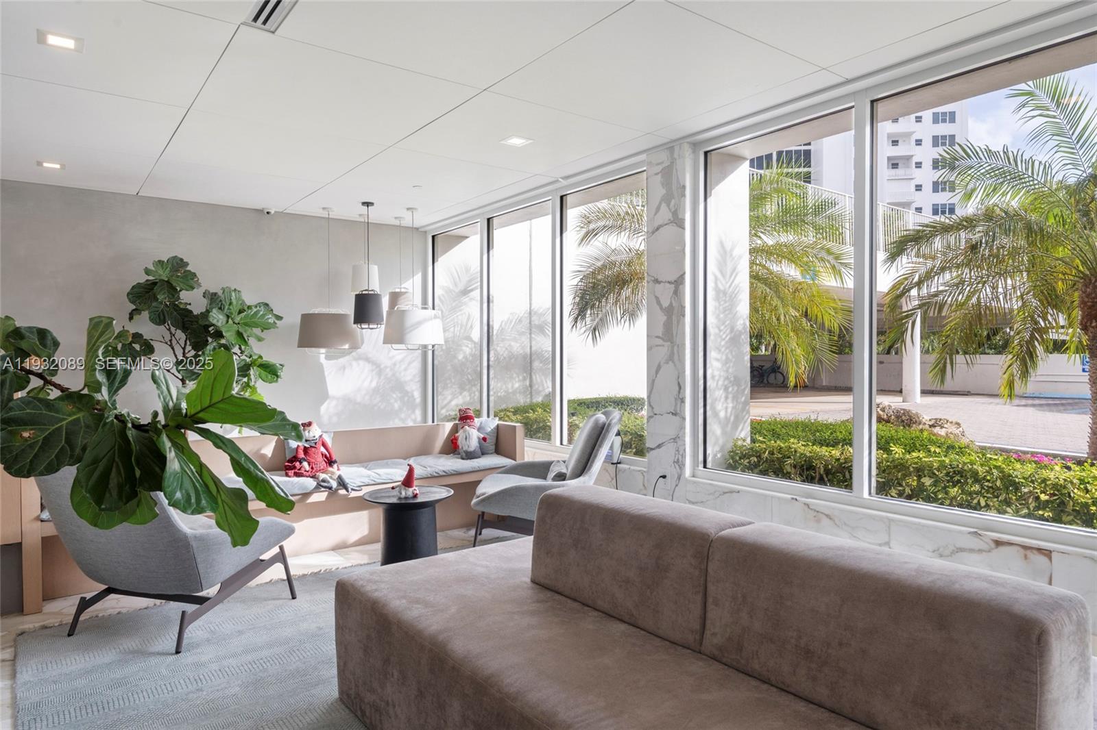 199 Ocean Lane Dr #611, Key Biscayne FL 33149