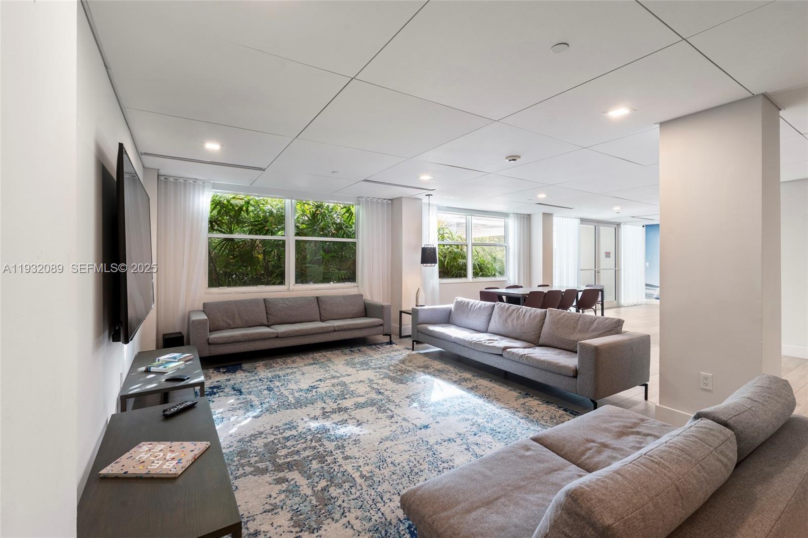 199 Ocean Lane Dr #611, Key Biscayne FL 33149
