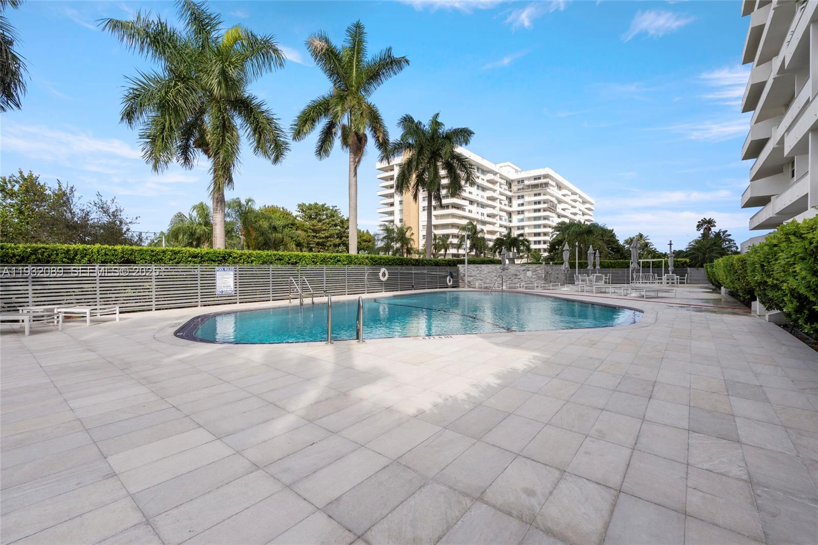 199 Ocean Lane Dr #611, Key Biscayne FL 33149