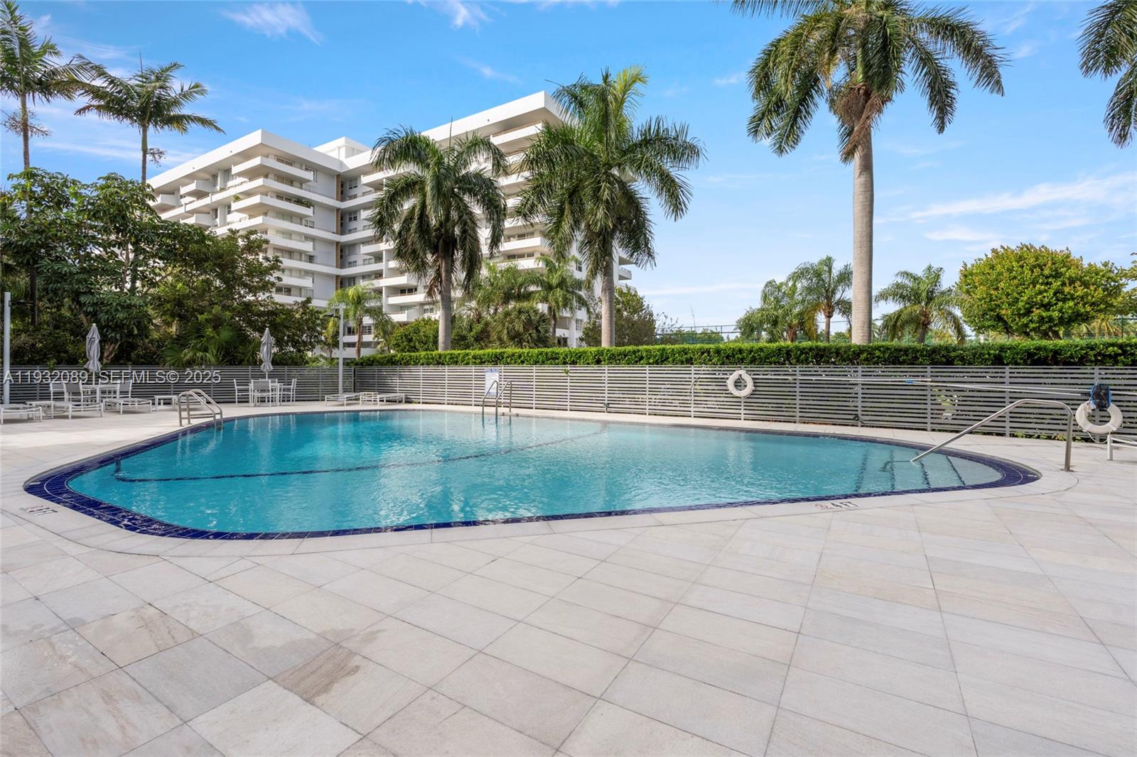 199 Ocean Lane Dr #611, Key Biscayne FL 33149
