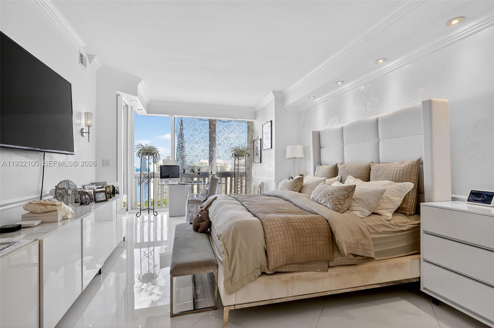 1000 Island Blvd #PH9, Aventura FL 33160