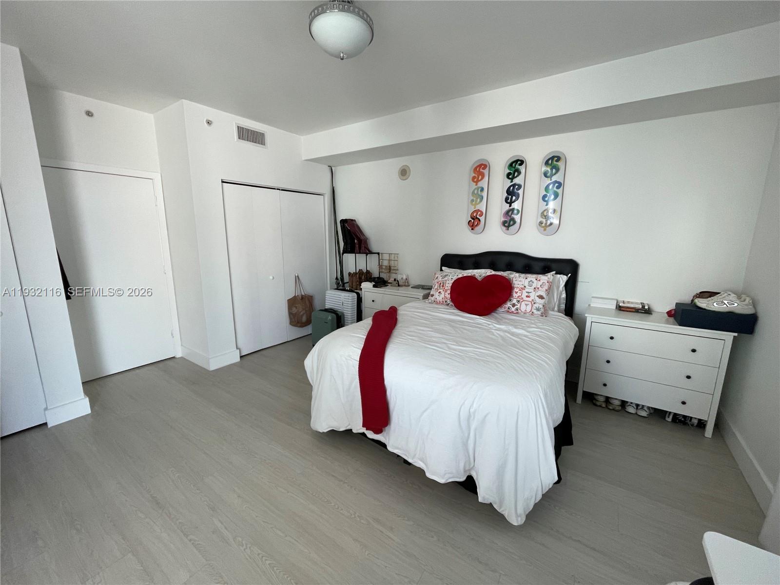 90 SW 3rd St #1205, Miami FL 33130