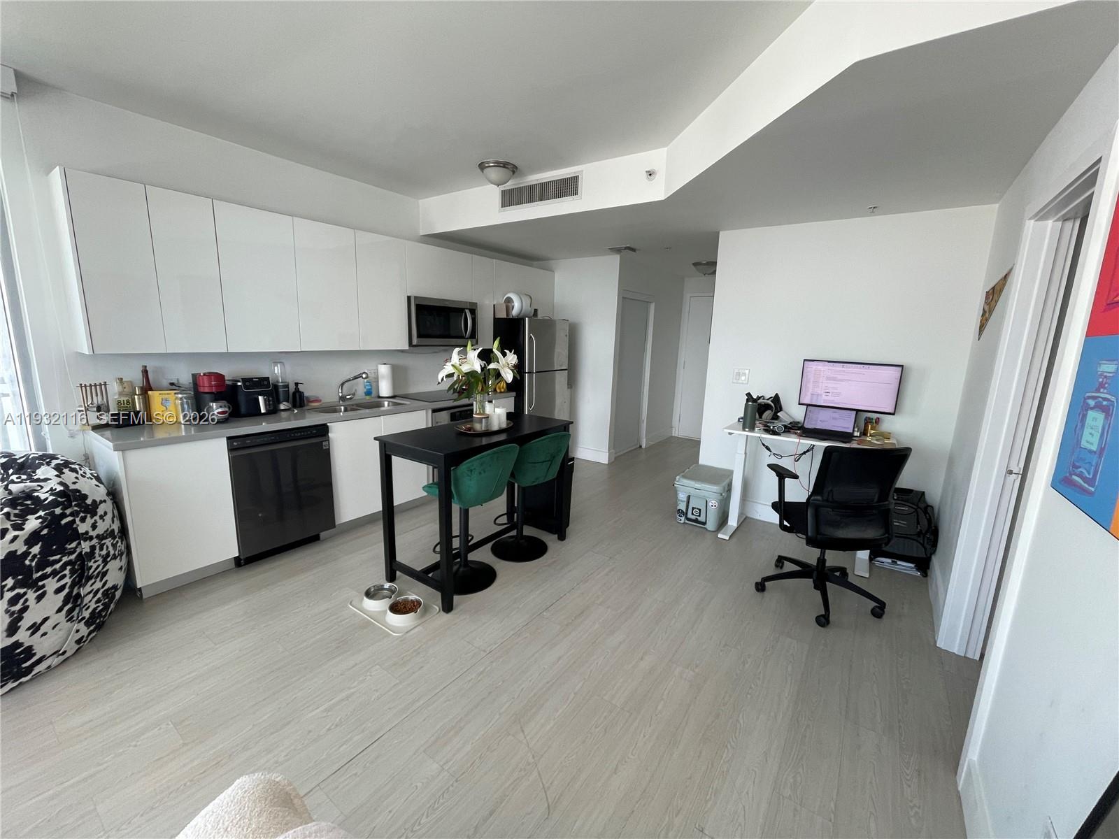 90 SW 3rd St #1205, Miami FL 33130