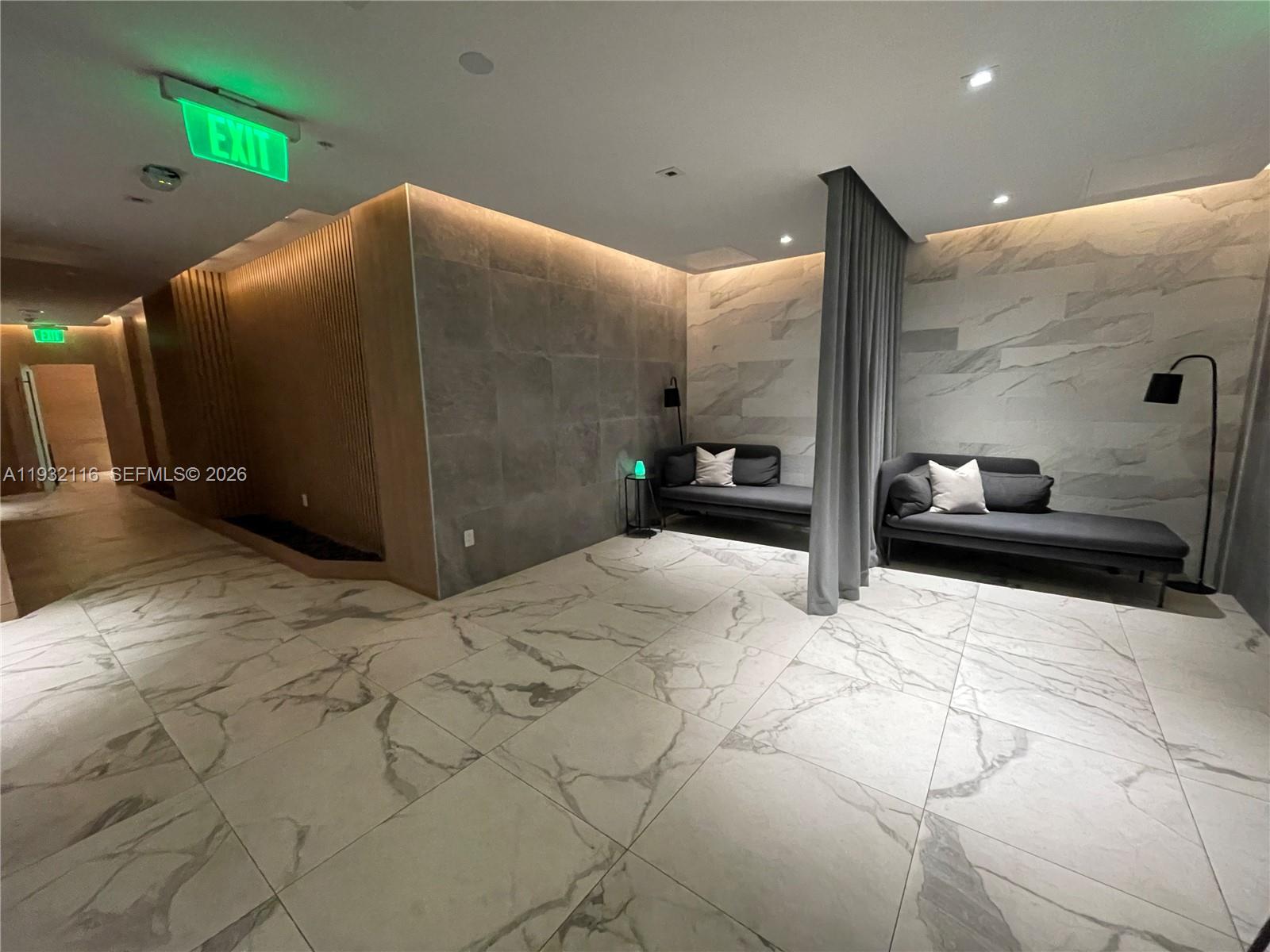90 SW 3rd St #1205, Miami FL 33130
