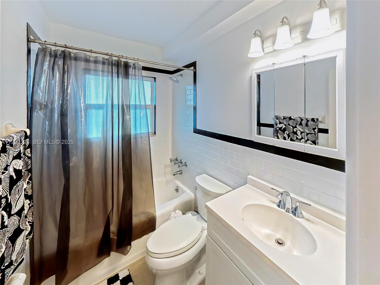 726 NE 92nd St #6L, Miami Shores FL 33138