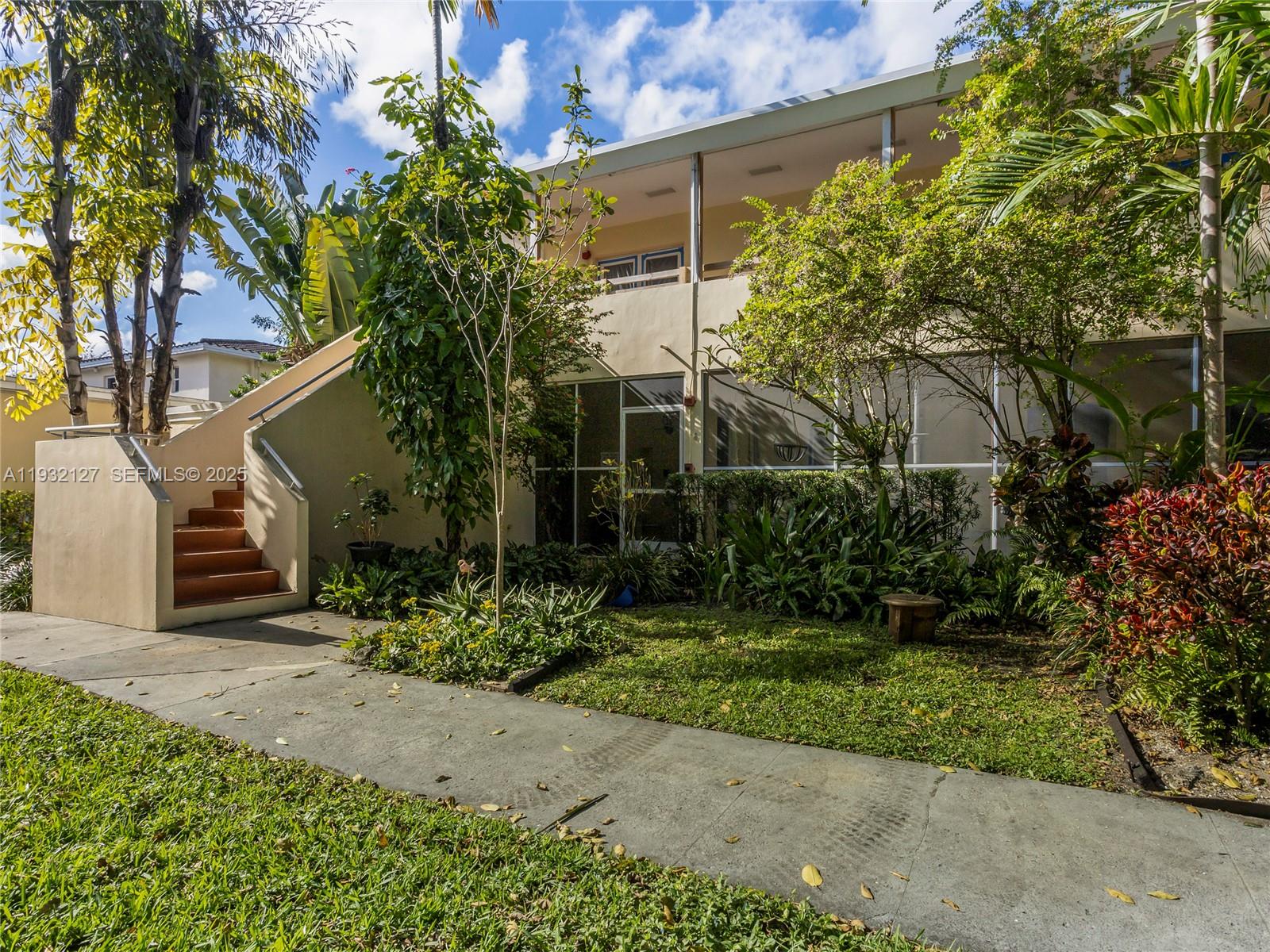 726 NE 92nd St #6L, Miami Shores FL 33138