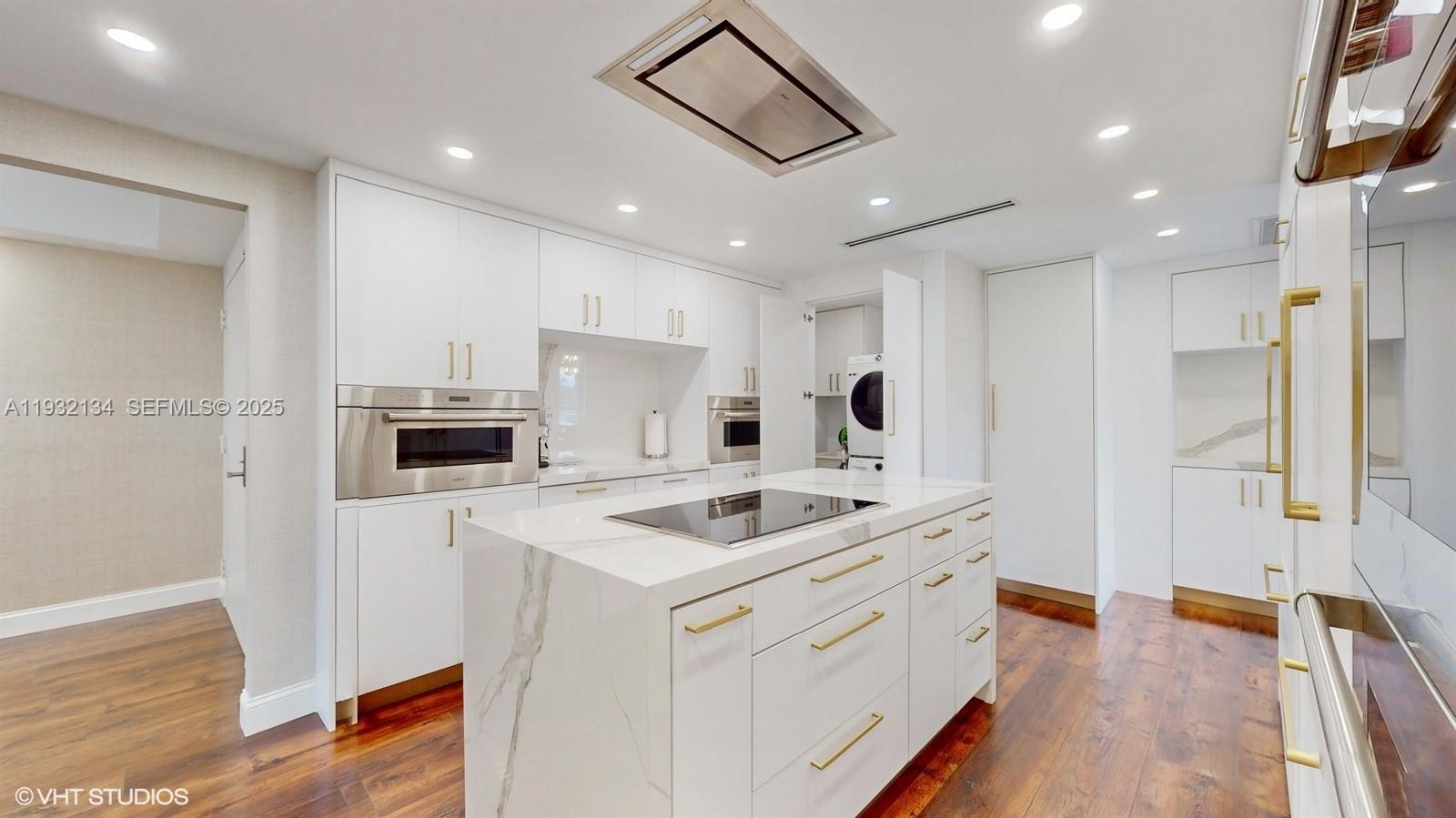 10155 Collins Ave #410, Bal Harbour FL 33154