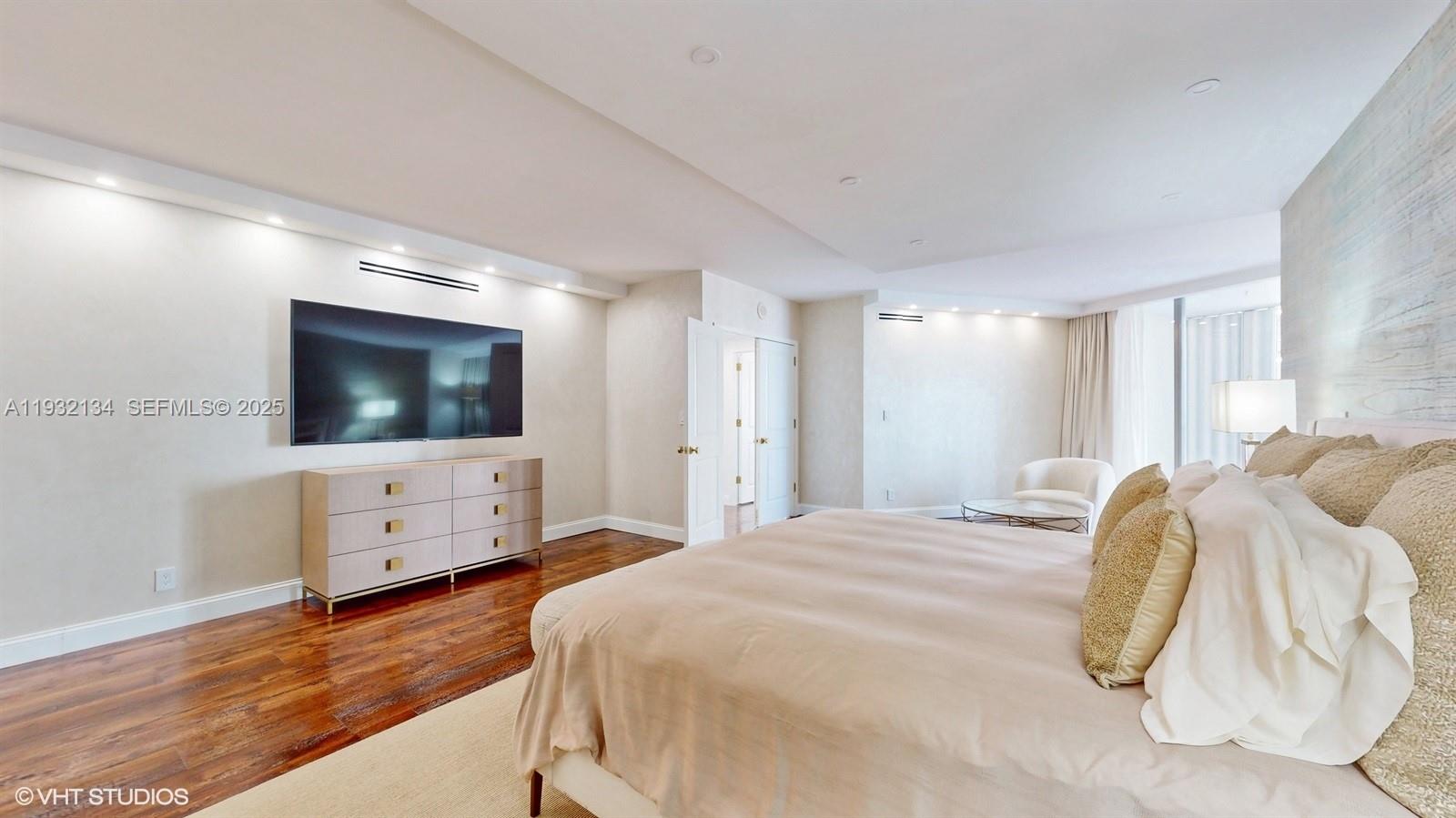 10155 Collins Ave #410, Bal Harbour FL 33154