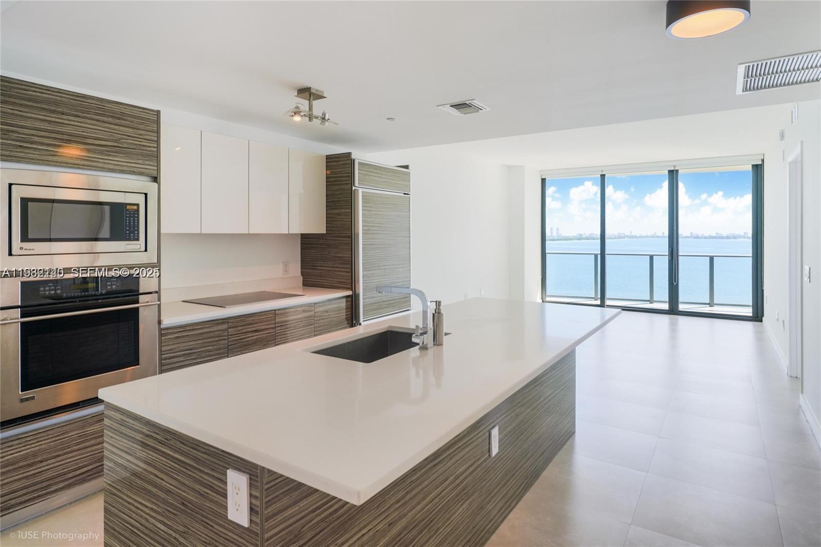 460 NE 28th St #806, Miami FL 33137