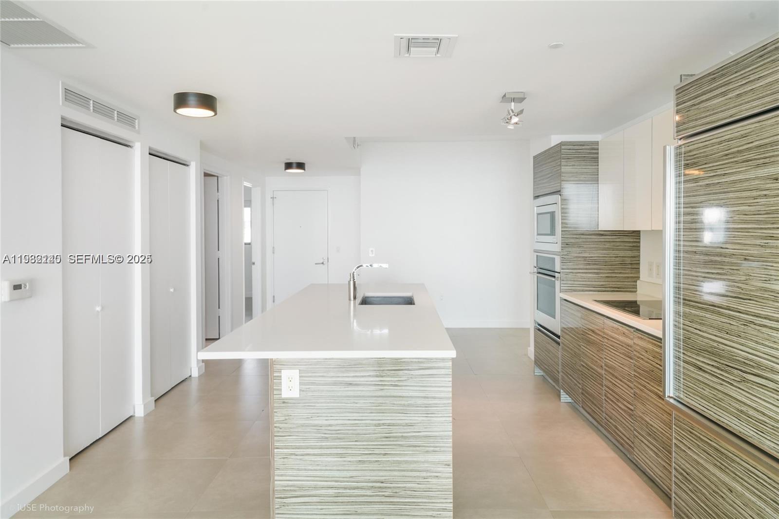 460 NE 28th St #806, Miami FL 33137